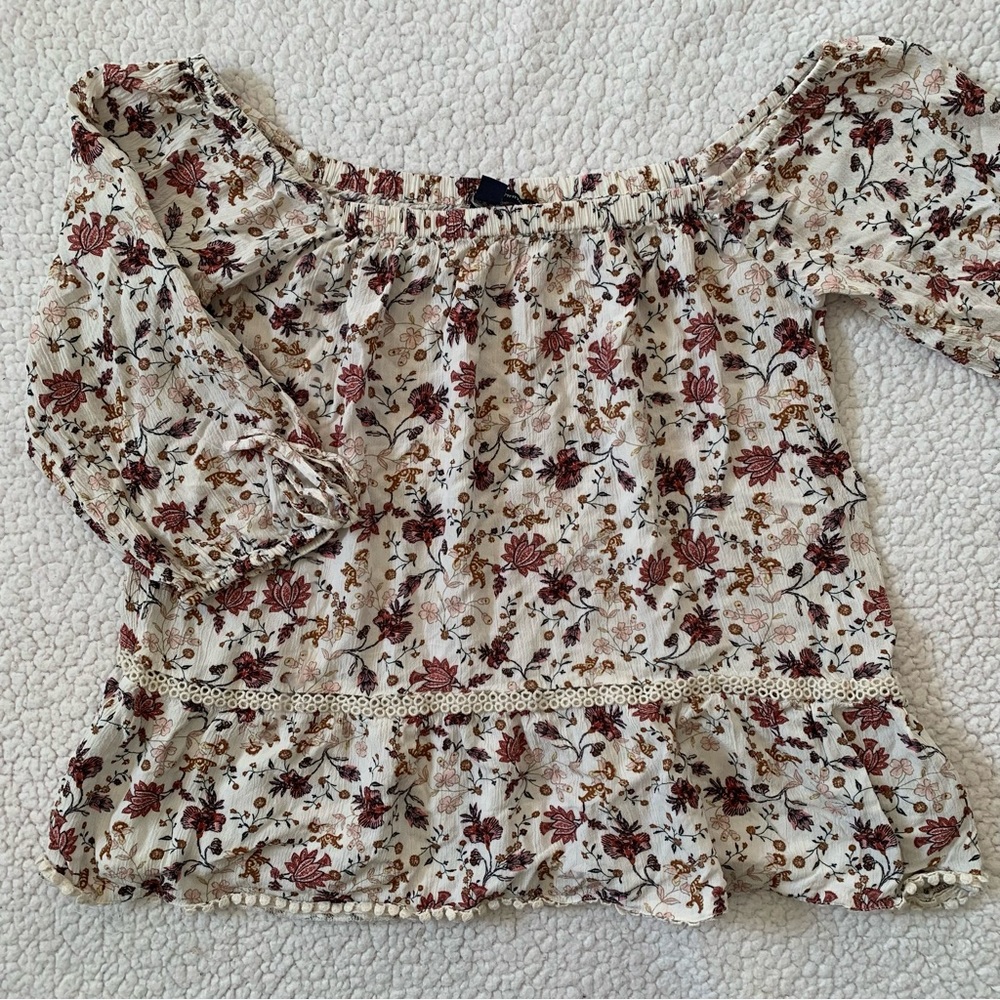 American Eagle Floral Off the Shoulder Top